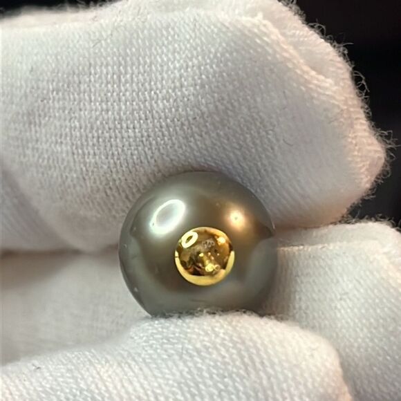 Tahitian Pearl in Vermeil Yellow Gold over 925 Silver Stud Earrings 8-9mm - Picture 10 of 12
